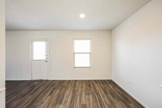 8918 Ashley Wilkes in San Antonio, TX - Building Photo - Building Photo