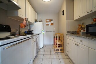 77 Mason Terrace in Brookline, MA - Building Photo - Building Photo
