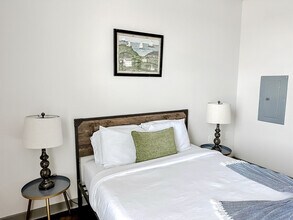 111 E 4th St, Unit SI ID1036786P in North Little Rock, AR - Building Photo - Building Photo