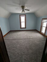 2202 Brooklyn Ave, Unit Apt C in Fort Wayne, IN - Building Photo
