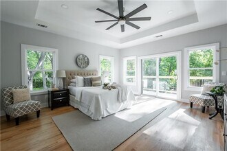 180 4th Ave SE in Atlanta, GA - Foto de edificio - Building Photo