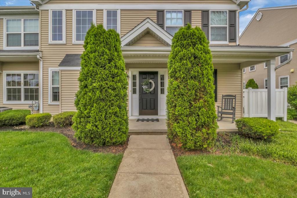 507 Lexington Mews in Swedesboro, NJ - Building Photo