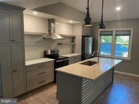 723 McCormick Rd in Mechanicsburg, PA - Building Photo