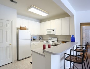 The Woods at Blue Heron Pines in Egg Harbor City, NJ - Foto de edificio - Interior Photo