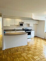 Rosedale Ravine Apartments in Toronto, ON - Building Photo