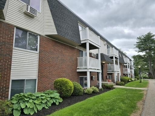 135 E Main St in Westborough, MA - Building Photo - Building Photo