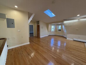 34 River St, Unit 3 in Cambridge, MA - Building Photo - Building Photo