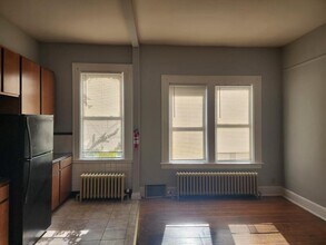 192-194-194 Main St in Poughkeepsie, NY - Building Photo - Building Photo