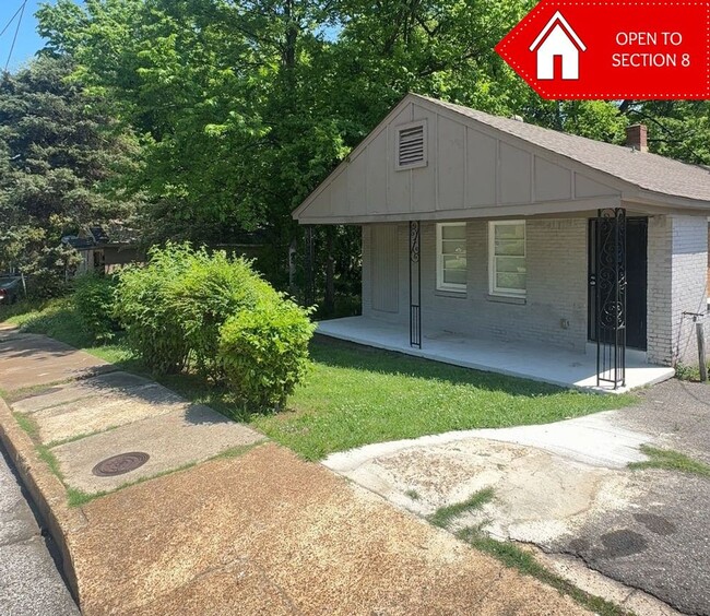 property at 402 Lipford St