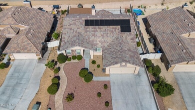 37152 Waltham Pl in Palmdale, CA - Foto de edificio - Building Photo