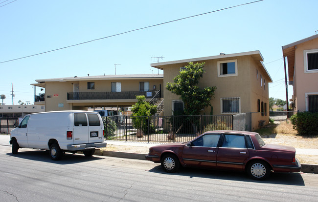 6837 Fulton Ave in North Hollywood, CA - Building Photo - Building Photo