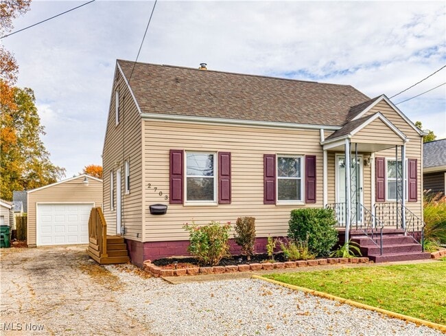 2703 Oakwood Dr in Cuyahoga Falls, OH - Building Photo - Building Photo