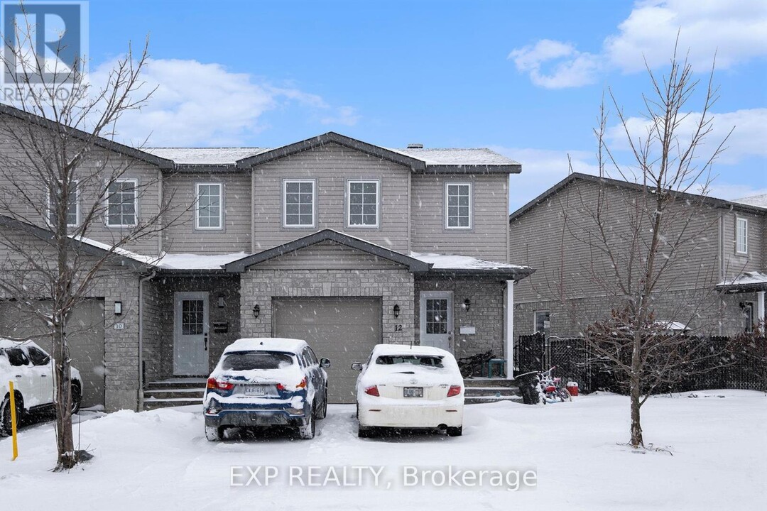 12 John Findlay Terrace in Arnprior, ON - Building Photo