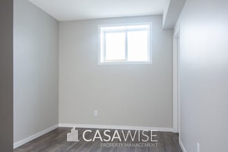 6247-6176 176 Ave NW in Edmonton, AB - Building Photo - Building Photo