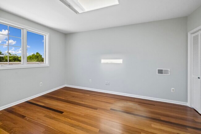 32 Smith Ave, Unit 2F in Fair Lawn, NJ - Building Photo - Building Photo