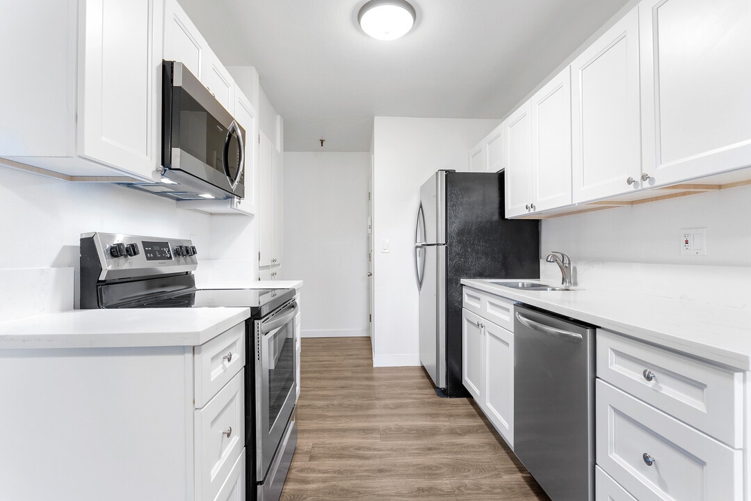 Sheri-Hill Apartments in Portland, OR - Foto de edificio