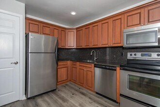 20 Westgate Dr in Bohemia, NY - Building Photo - Building Photo