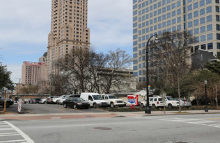 YOO on Peachtree Apartments