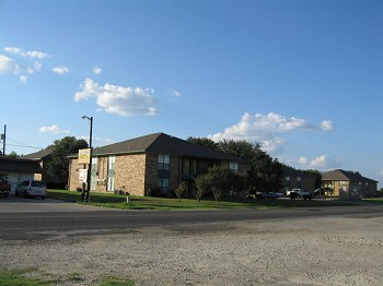 Town North Villa Apartments in Terrell, TX - Building Photo - Building Photo