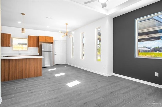 608 N Onyx Ave in Edinburg, TX - Building Photo - Building Photo