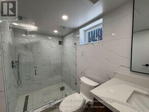 76 Annette St in Toronto, ON - Building Photo - Building Photo