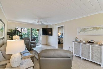 2240 Stickney Point Rd, Unit 238 in Sarasota, FL - Building Photo - Building Photo