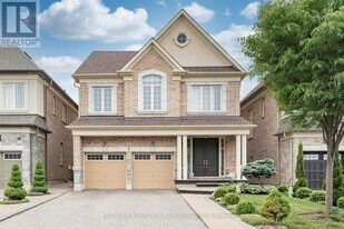 61 Ross Vennare Cres in Vaughan, ON - Building Photo