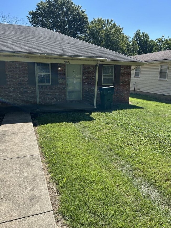 property at 901 S Taylor St