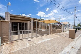 2006 Piedra China St in Laredo, TX - Building Photo - Building Photo
