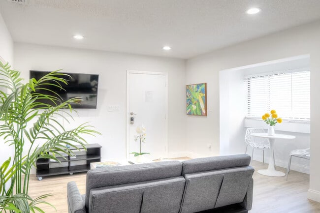 property at 705 SW 5th Ave