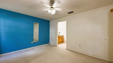 260 Lake Suzanne Dr in Lake Wales, FL - Building Photo - Building Photo
