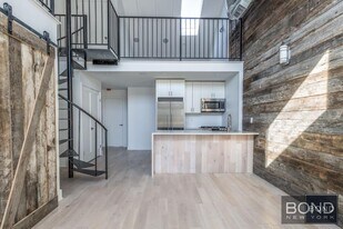 11-49-49 Welling Ct in Queens, NY - Building Photo