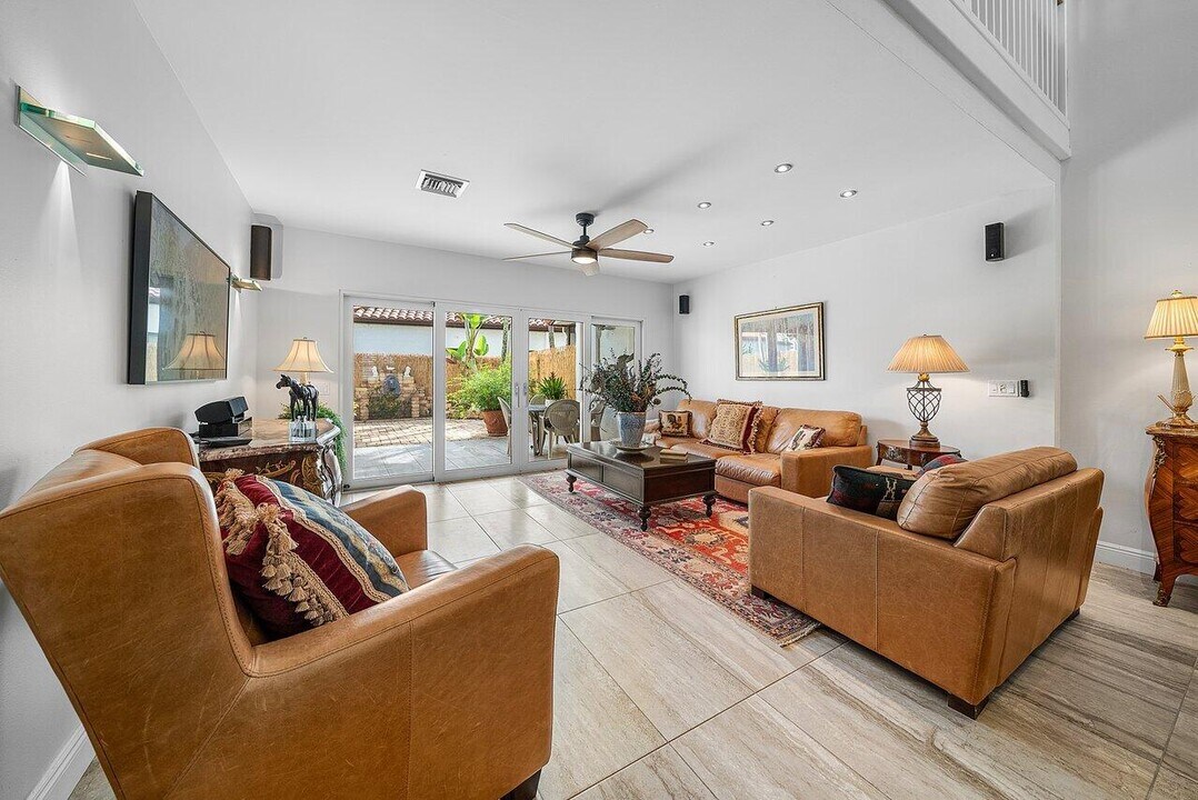 13514 Fountain View Blvd in Wellington, FL - Building Photo