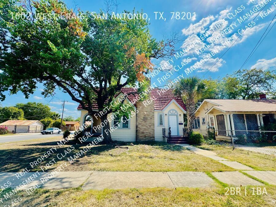 1602 W Craig Pl in San Antonio, TX - Building Photo