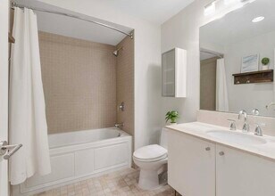 16 Miner St, Unit 3 in Boston, MA - Foto de edificio - Building Photo