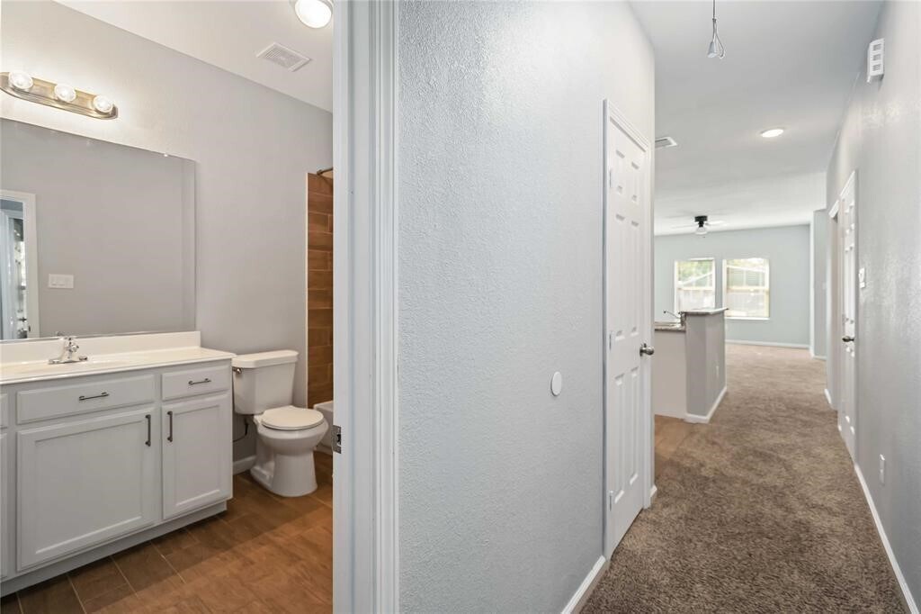 5105 Southwind St in Houston, TX - Building Photo