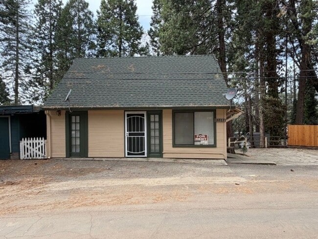 22868 Black Hawk Dr in Twain Harte, CA - Building Photo - Building Photo