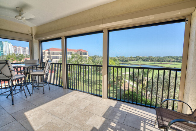 7008 Pelican Bay Blvd in Naples, FL - Building Photo - Building Photo