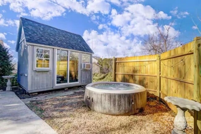 2514 Caprock Ct in Charlotte, NC - Building Photo - Building Photo