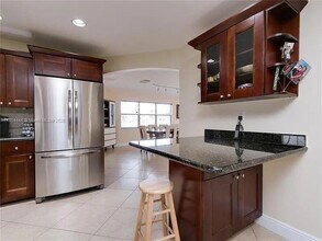 1590 Seagrape Way in Hollywood, FL - Building Photo - Building Photo