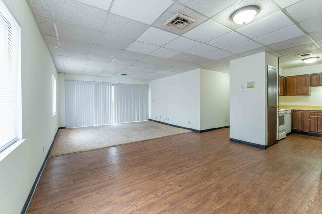 Regency Tower in Springfield, MO - Building Photo - Building Photo