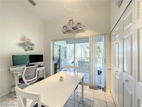 470 Bermuda Cove Way in Naples, FL - Foto de edificio - Building Photo