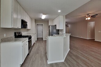 6715 Atasca S Ct in Humble, TX - Building Photo - Building Photo