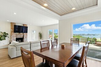 145 Chinquapin Ave in Carlsbad, CA - Building Photo - Building Photo