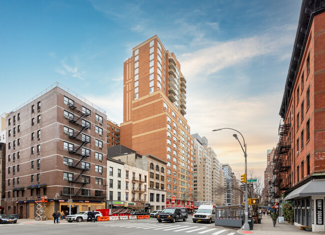 The Richmond in New York, NY - Building Photo - Building Photo