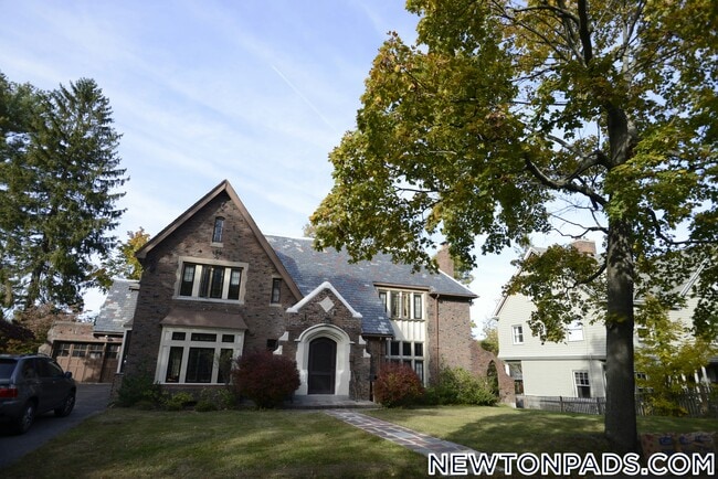 17 Chestnut Hill Terrace in Newton, MA - Building Photo - Building Photo