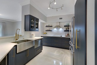 360 Crestwood Cir-Unit -204 in Royal Palm Beach, FL - Building Photo - Building Photo