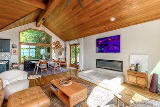 1123 Puget Dr E in Port Orchard, WA - Building Photo - Building Photo