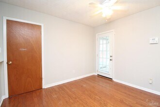 7190 Pennington Dr in Pensacola, FL - Building Photo - Building Photo