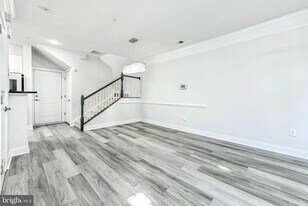 15158 Kentshire Dr in Leesylvania, VA - Building Photo